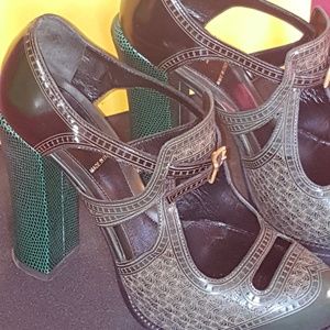 FENDI Décolleté Castagna Round Toe Platform Pumps